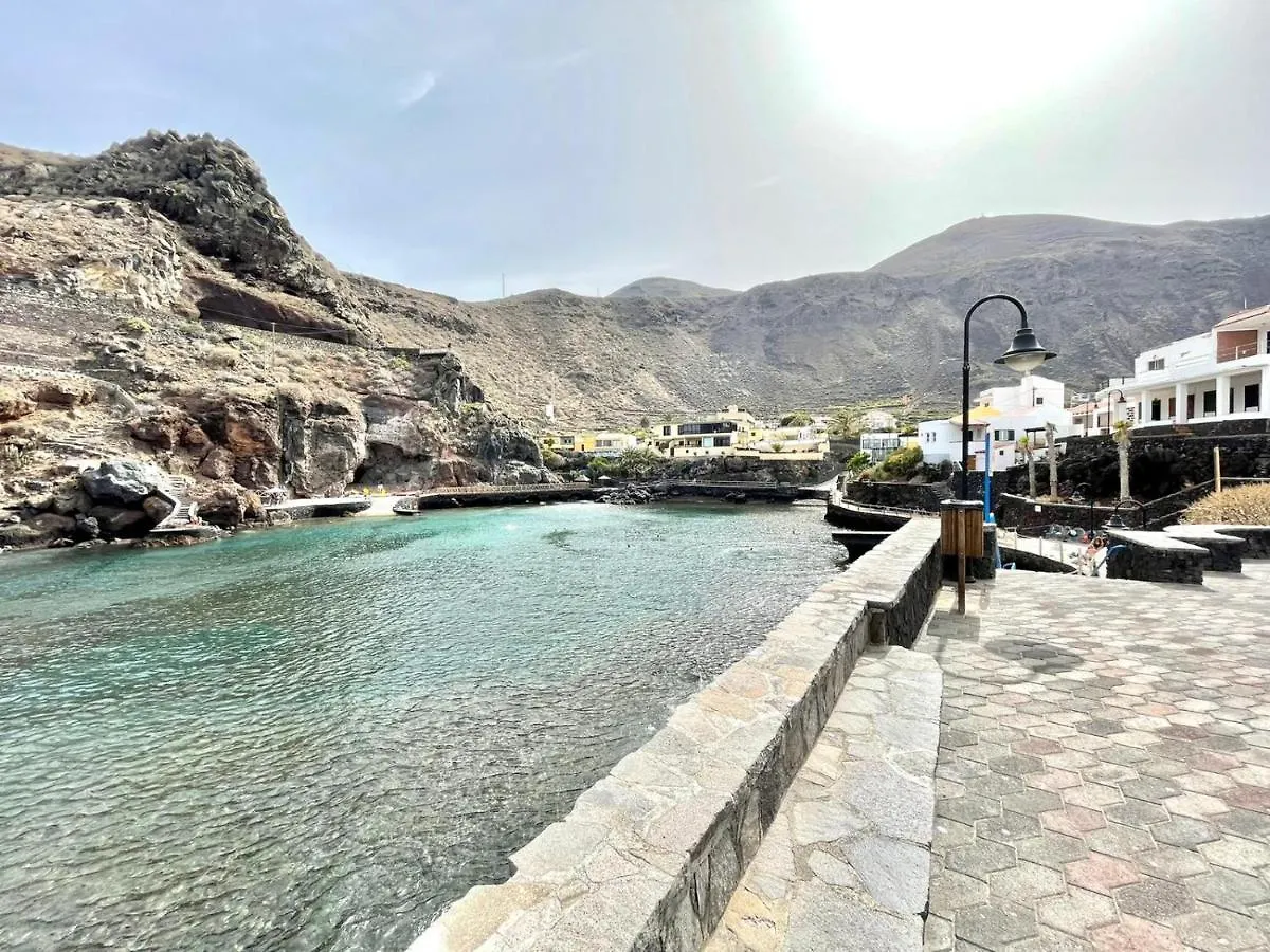 Apartamento con vista al mar, en primera linea, El Hierro Apartamento Tamaduste