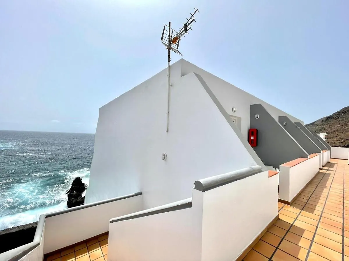 Apartamento con vista al mar, en primera linea, El Hierro Apartamento Tamaduste