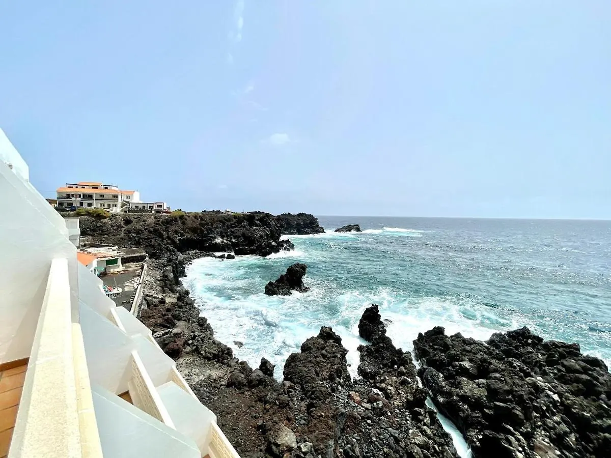 Apartamento con vista al mar, en primera linea, El Hierro Apartamento Tamaduste España
