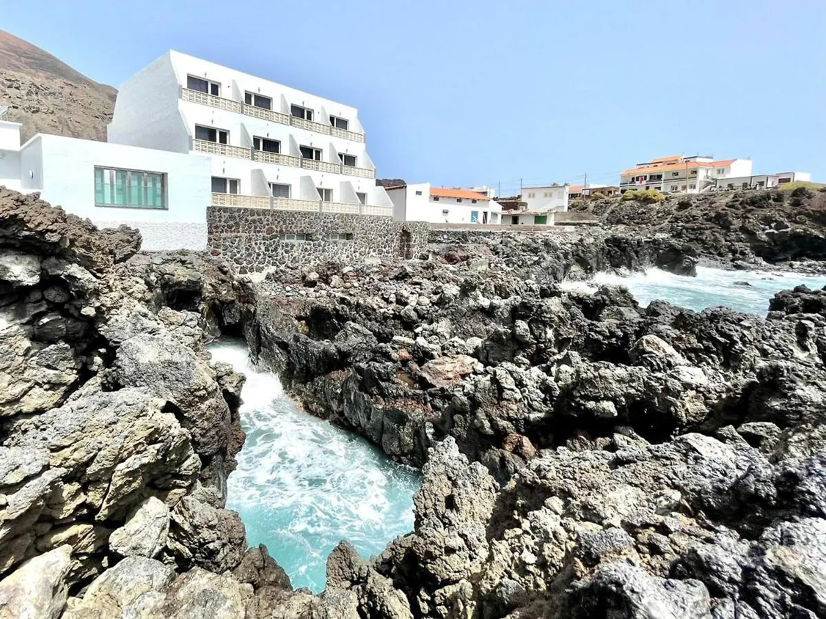 Apartamento con vista al mar, en primera linea, El Hierro Apartamento Tamaduste
